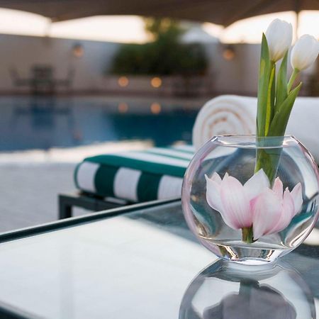 Moevenpick Hotel City Star Jeddah Exterior foto The pool at the hotel