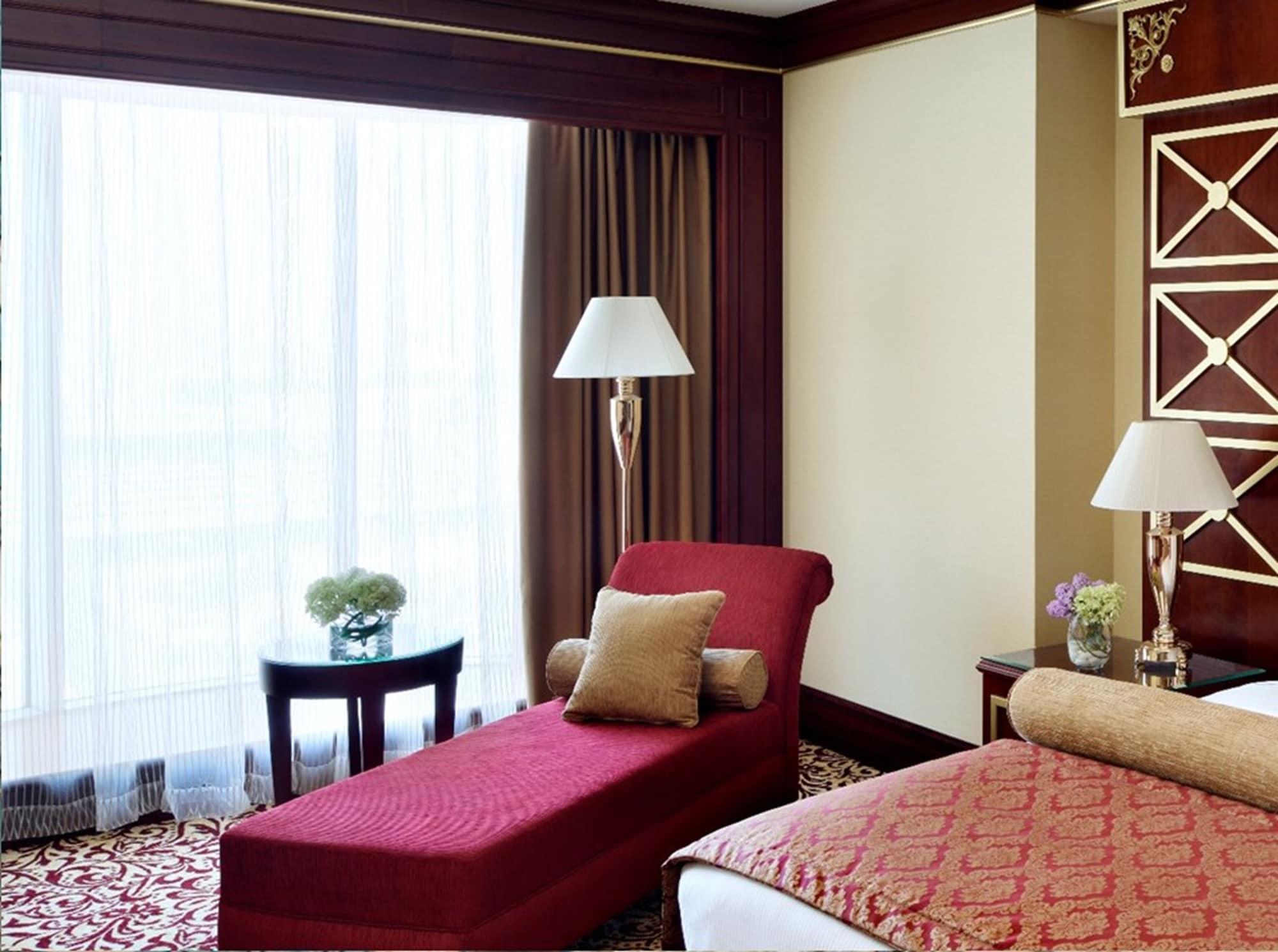 Moevenpick Hotel City Star Jeddah Exterior foto A room at the hotel