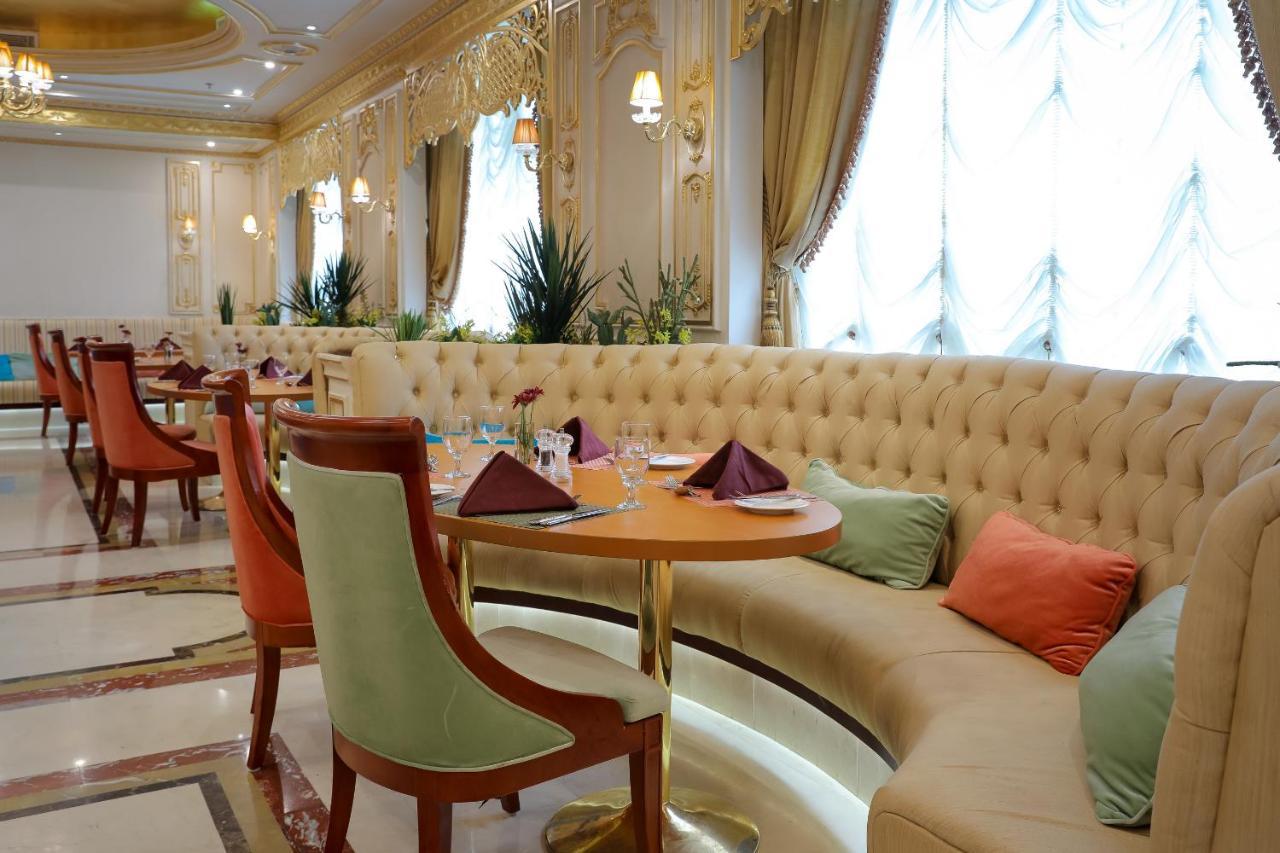 Moevenpick Hotel City Star Jeddah Exterior foto Restaurant