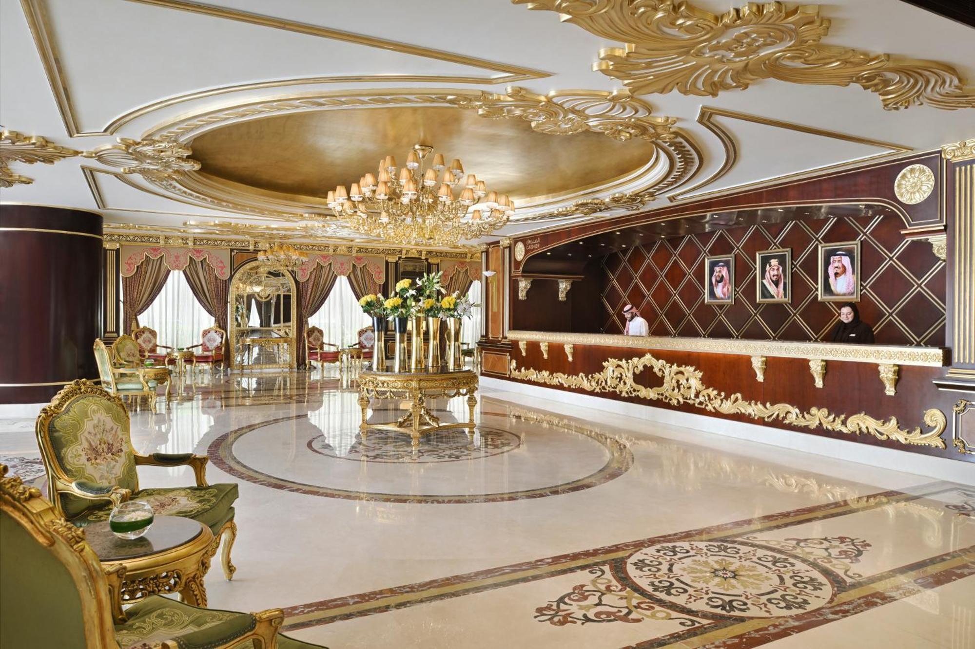 Moevenpick Hotel City Star Jeddah Exterior foto The lobby of the hotel