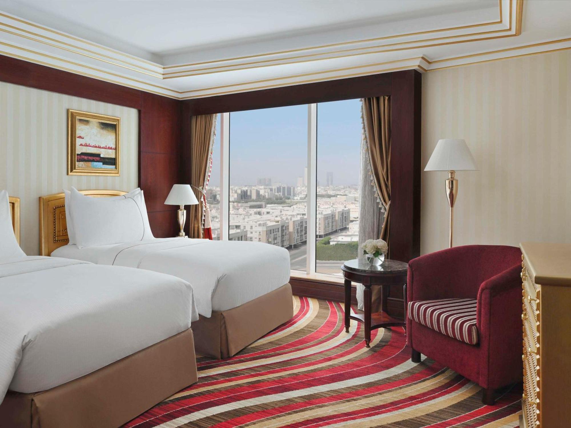 Moevenpick Hotel City Star Jeddah Exterior foto Deluxe room