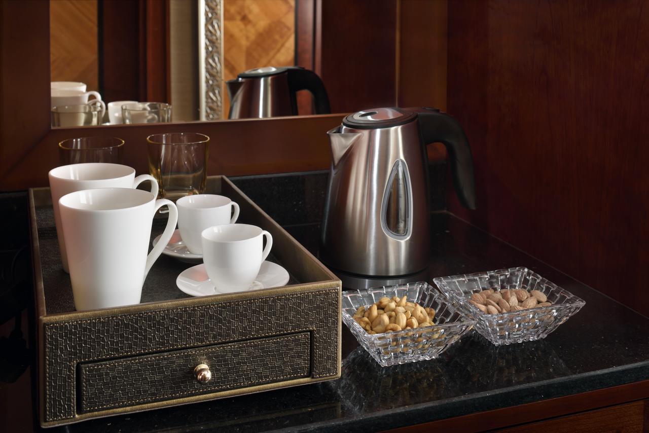 Moevenpick Hotel City Star Jeddah Exterior foto A tea tray